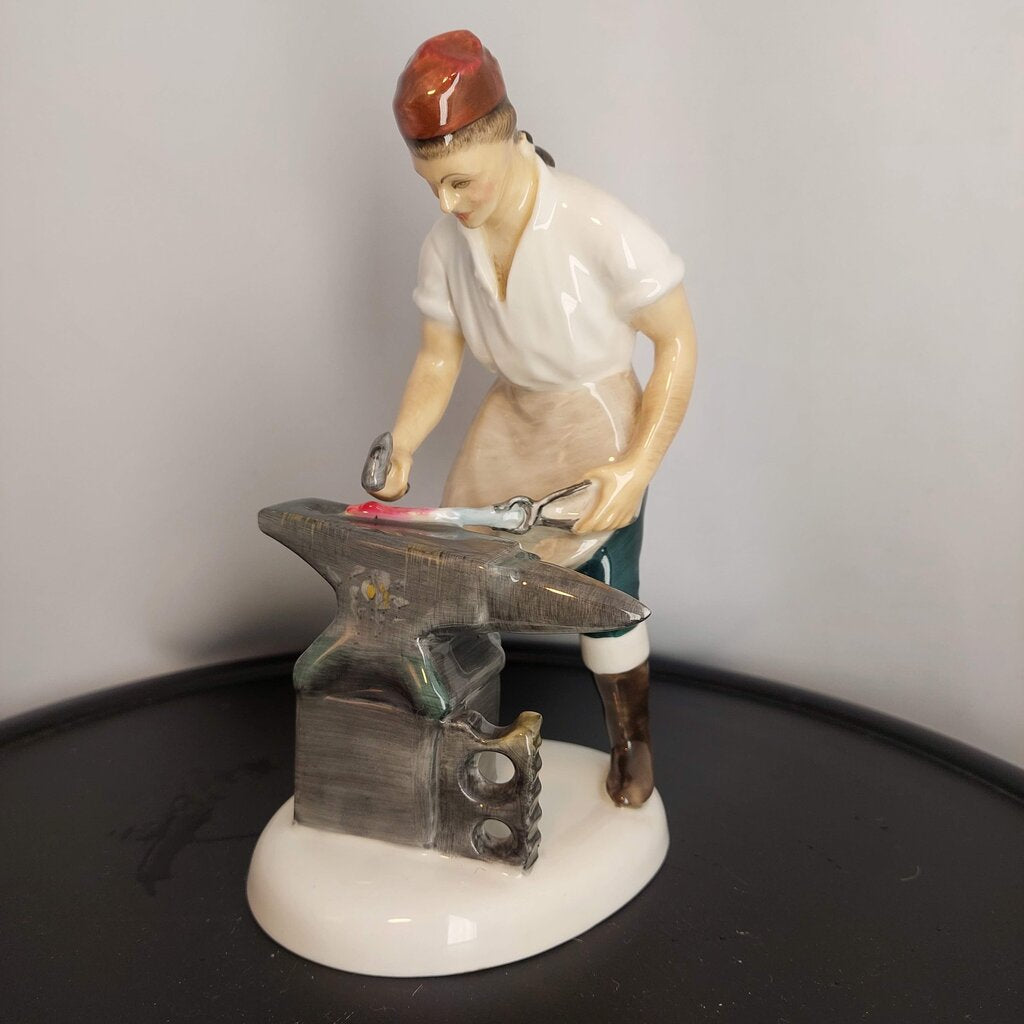 Lot of 4 Royal Doulton Williamsburg Figurines Blacksmith, Wigmaker, Lady, Silversmith
