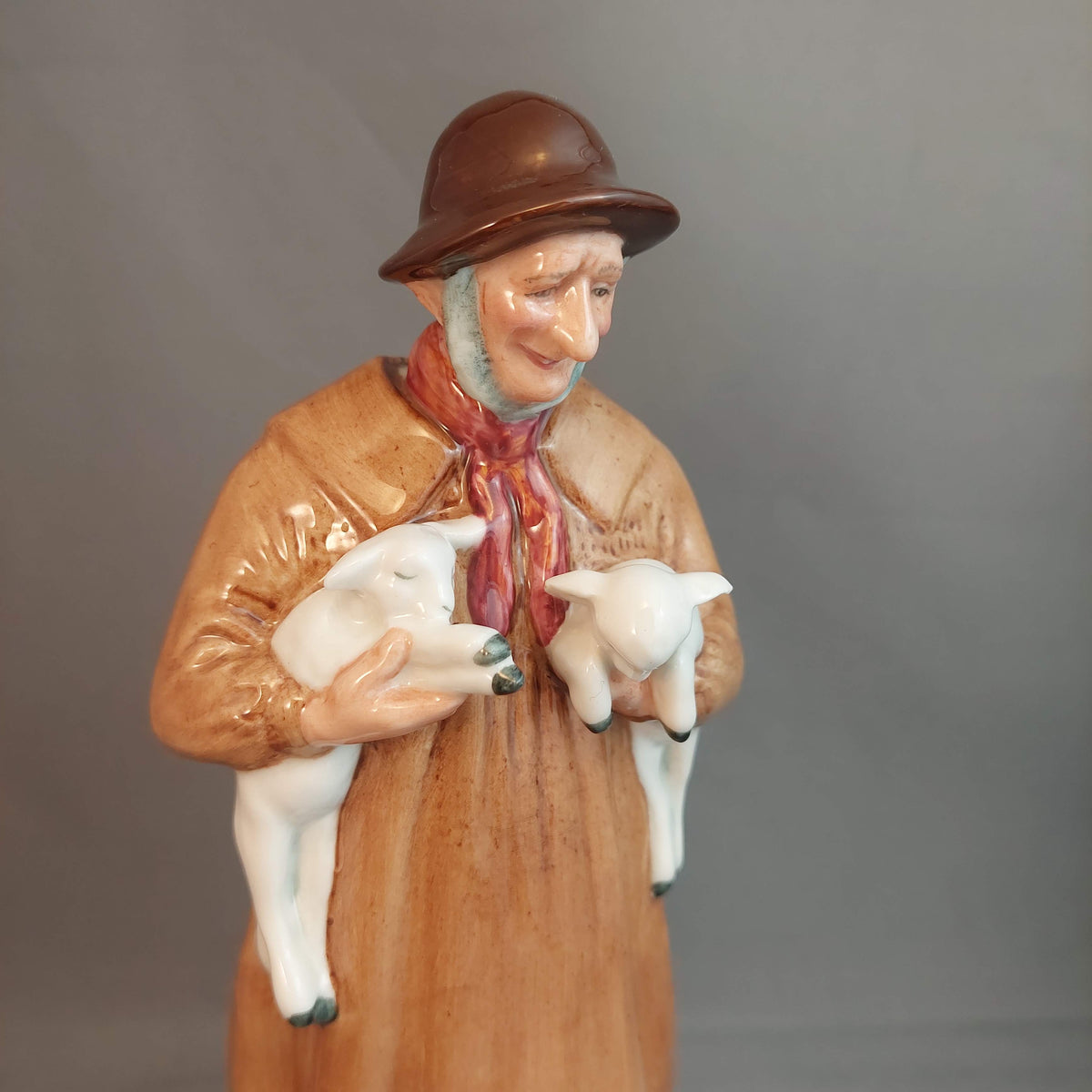 Royal Doulton "Lambing Time" HN 1890 8.5 inches Ex. Cond.