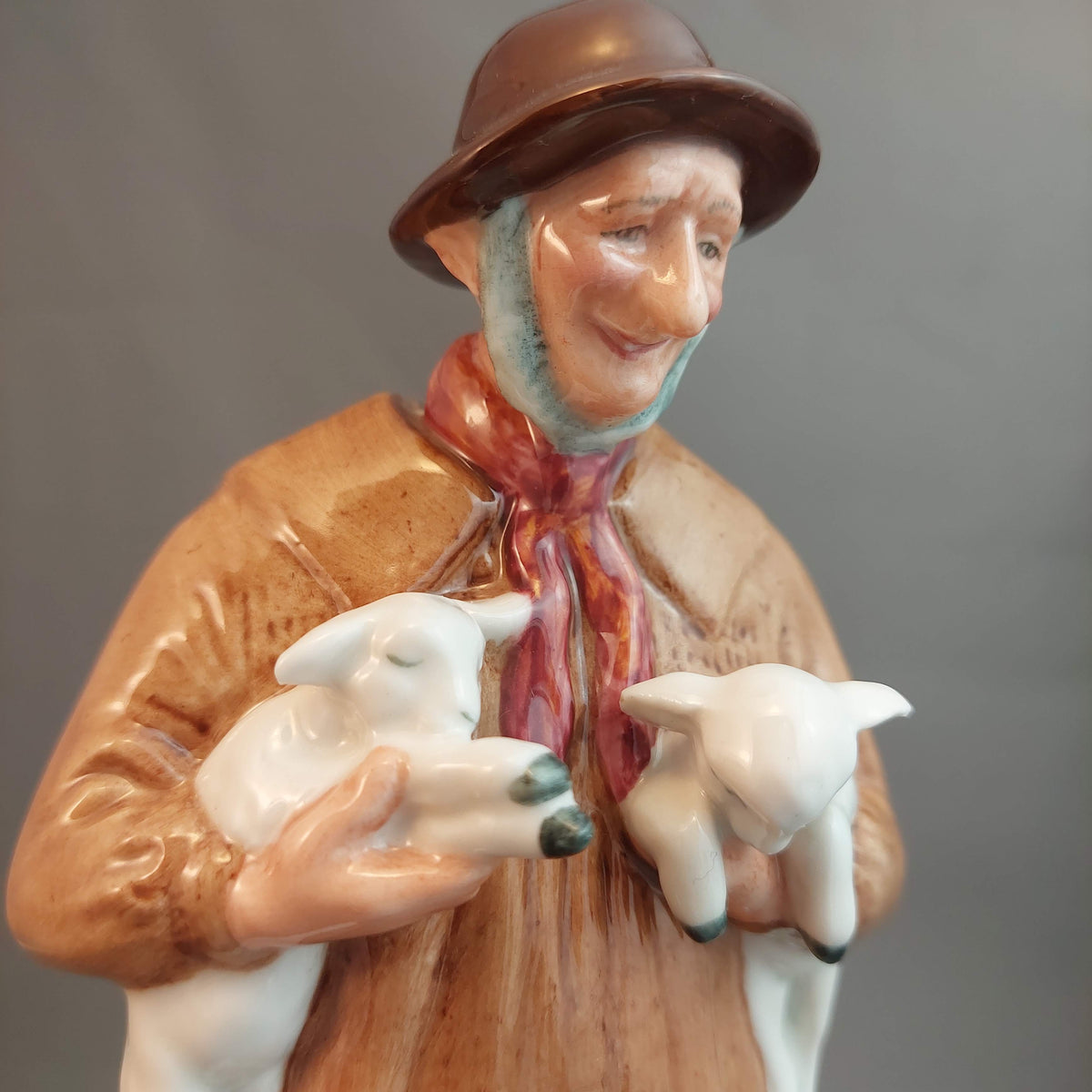 Royal Doulton "Lambing Time" HN 1890 8.5 inches Ex. Cond.
