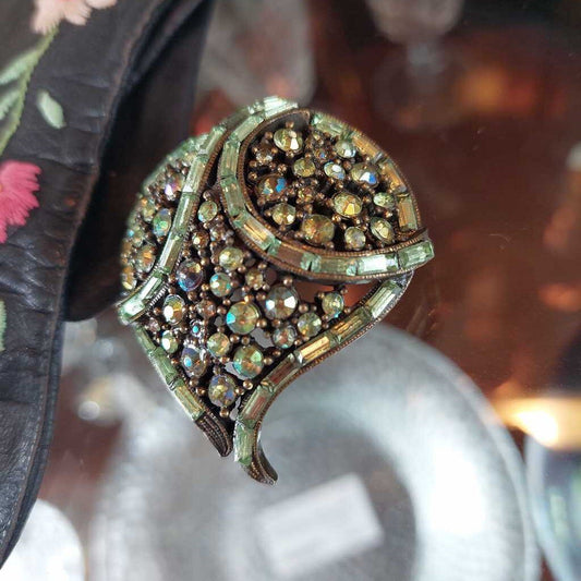 Signed Vintage HD MERRITT Heart Shaped Rhinestone Brooch - The URBANARY Home and Garden