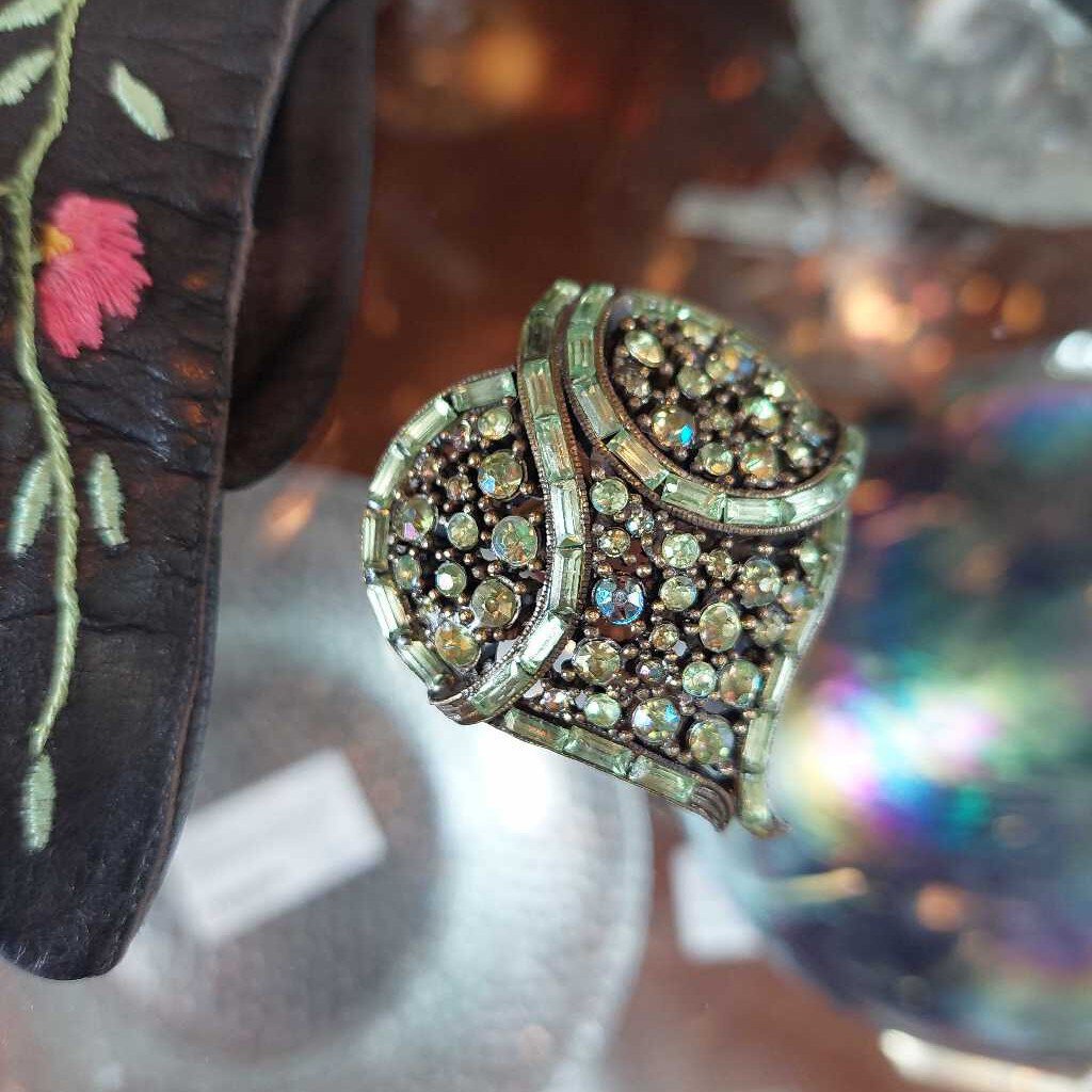 Signed Vintage HD MERRITT Heart Shaped Rhinestone Brooch - The URBANARY Home and Garden