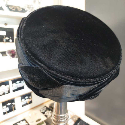 1960s Jackie O Style VELVET PILLBOX Hat 6 3/4 Inches - The URBANARY Home and Garden