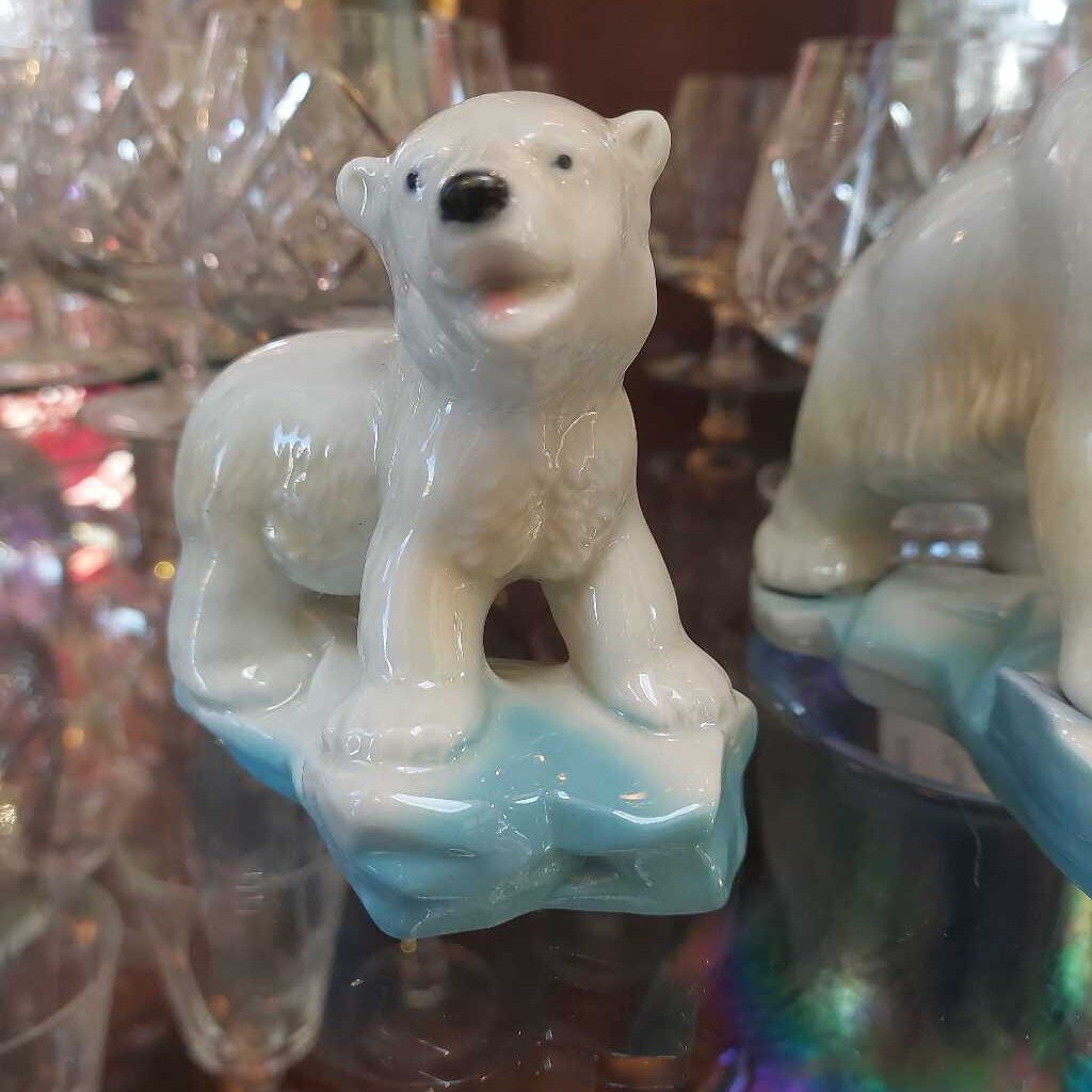 RARE WADE WHIMSIES Blow Up Polar Bear Mother and Baby Figurines 1962-63