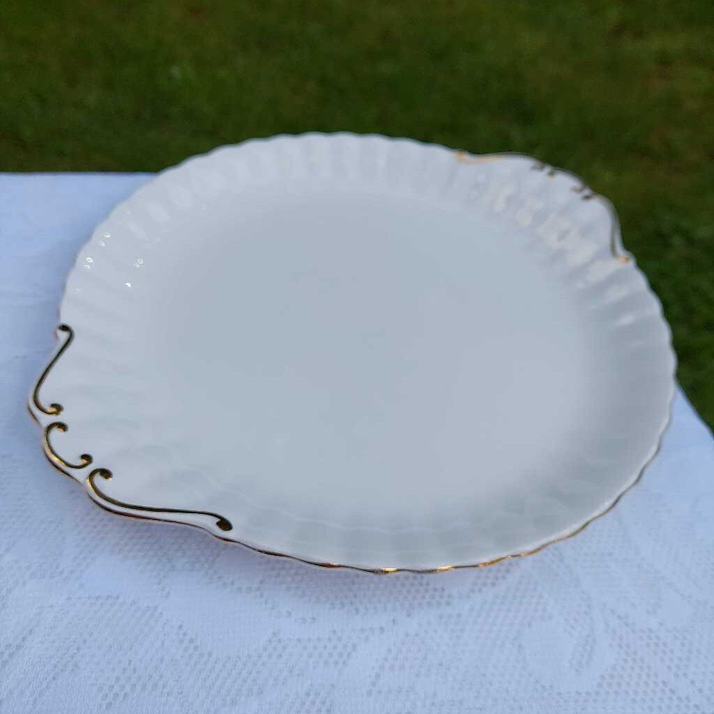 As New VAL D'OR 9 Inch CAKE PLATE Serving Platter by Royal Albert England