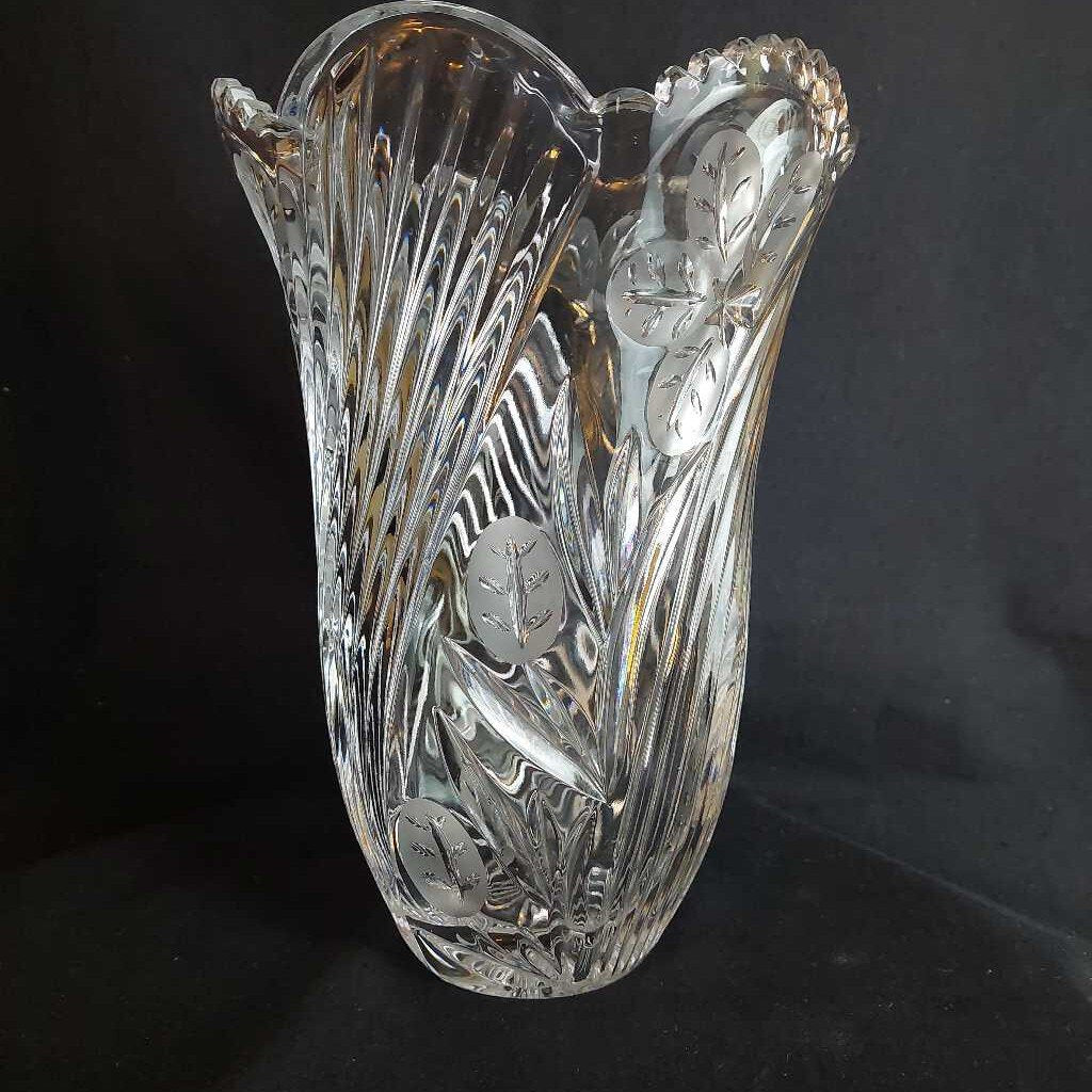 9 3/4 inch Tall POLINA POLAND Heavy Crystal Vase