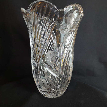 9 3/4 inch Tall POLINA POLAND Heavy Crystal Vase