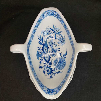 BLUE ONION One Piece GRAVY BOAT and UNDERPLATE Hutschenreuther Selb