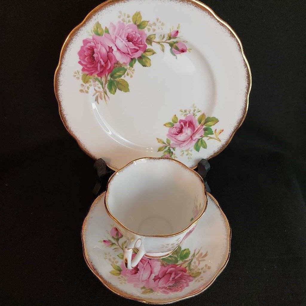 AMERICAN BEAUTY Trio Teacup Saucer Dessert Plate Royal Albert