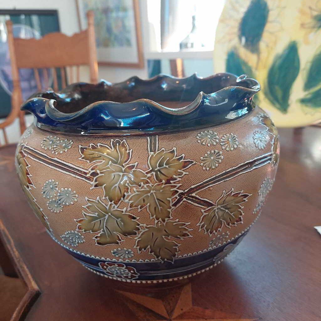 1902-1914 ROYAL DOULTON Lambeth Jardineire (Planter) Signed PP Helena Pennett