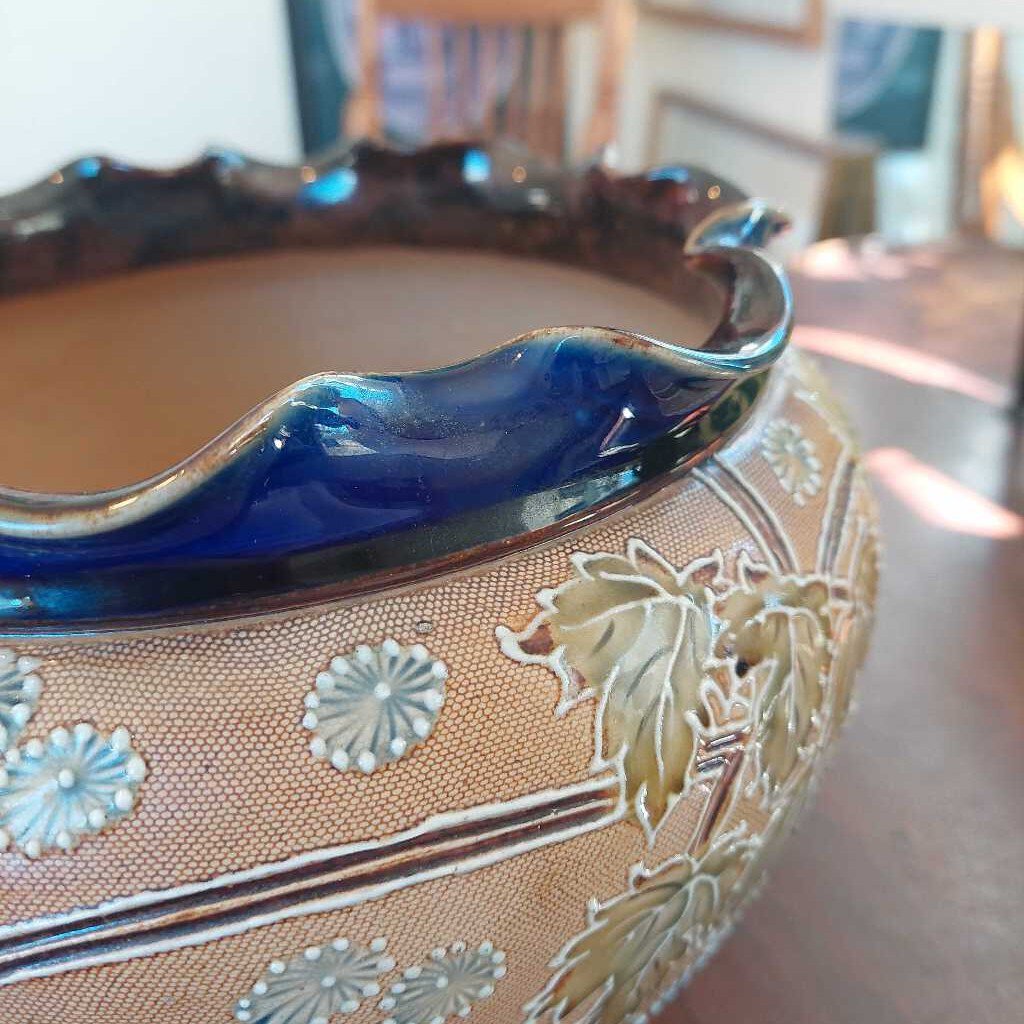 1902-1914 ROYAL DOULTON Lambeth Jardineire (Planter) Signed PP Helena Pennett