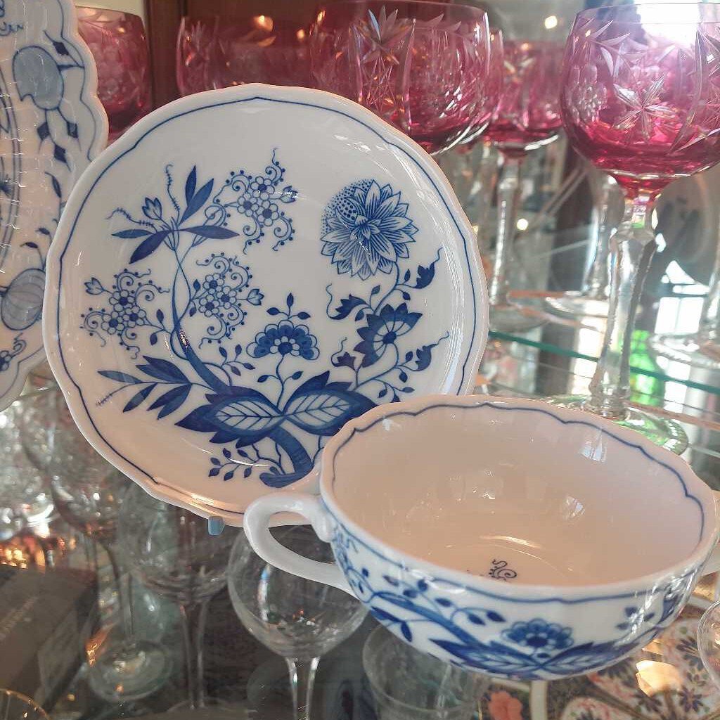 BLUE ONION 2 Pc Cream SOUP Bowl and Coupe Saucer Hutschenreuther Selb