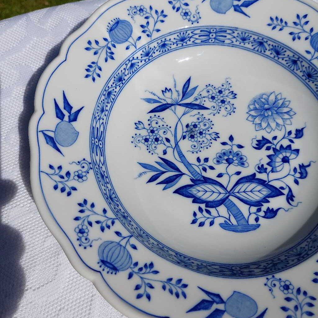 BLUE ONION "Tiefer Teller" Deep Dinner Plate Bowl Hutschenreuther Selb