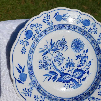 BLUE ONION 10 Inch Dinner Plate by Hutschenreuther Selb