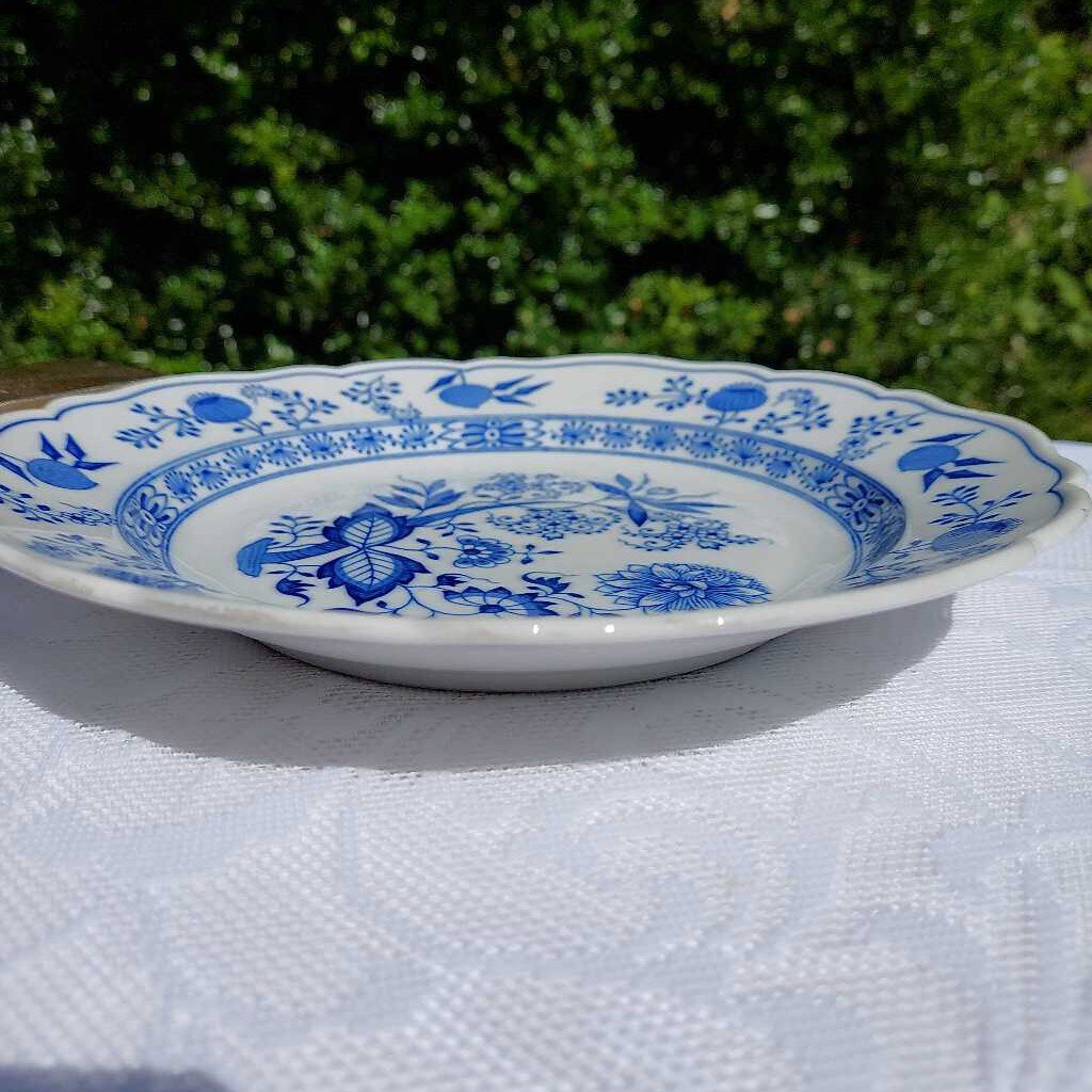 BLUE ONION 10 Inch Dinner Plate by Hutschenreuther Selb