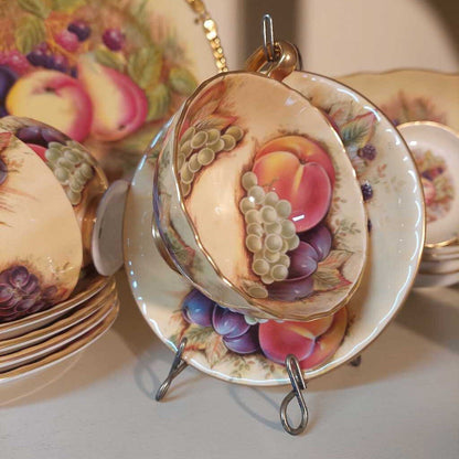 AYNSLEY Orchard Gold Scallop Rim Tea Cup and Saucer Set - The URBANARY Home and Garden