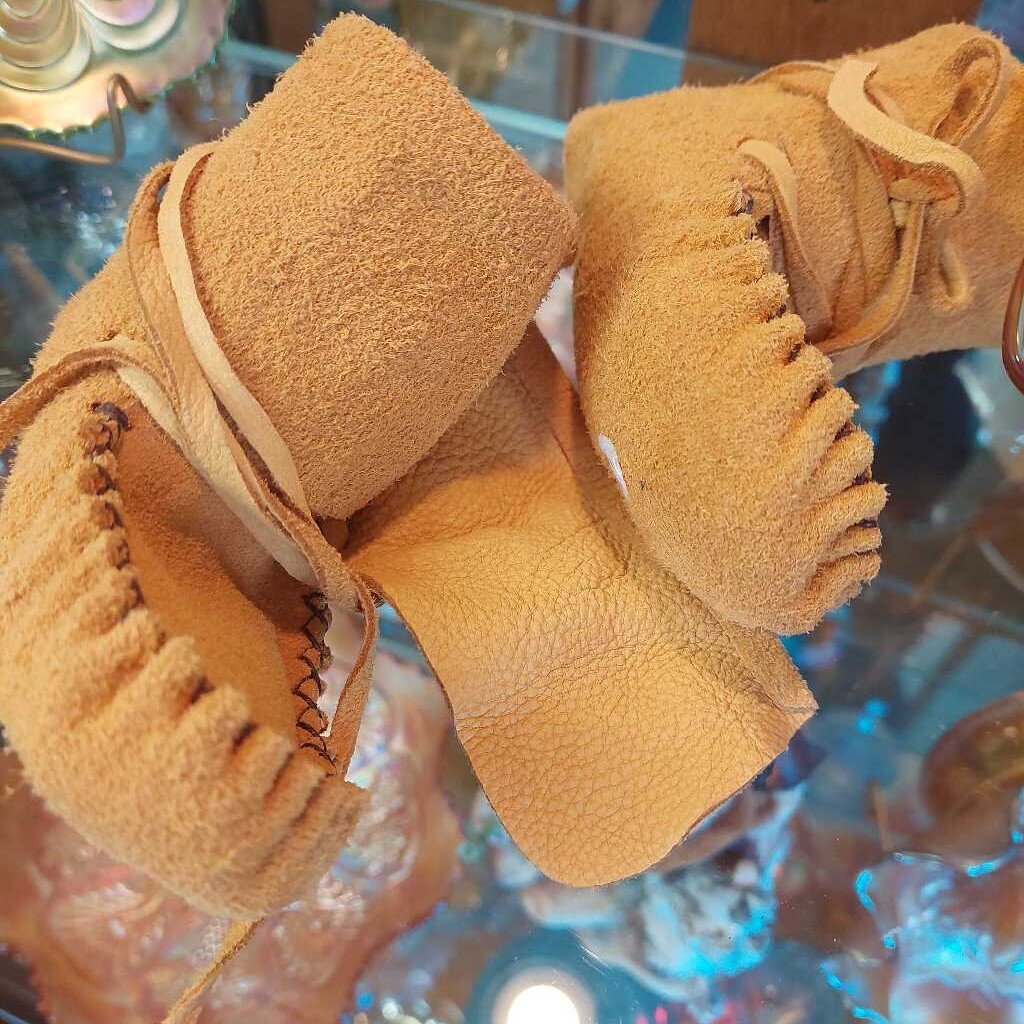 Moosehide Size 4 Moccasin Wrap Bootie - The URBANARY Home and Garden