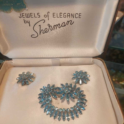 1950 Sherman Blue Caribbean Sea Brooch and Clip On Earring Set in Original Box - The URBANARY Home and Garden