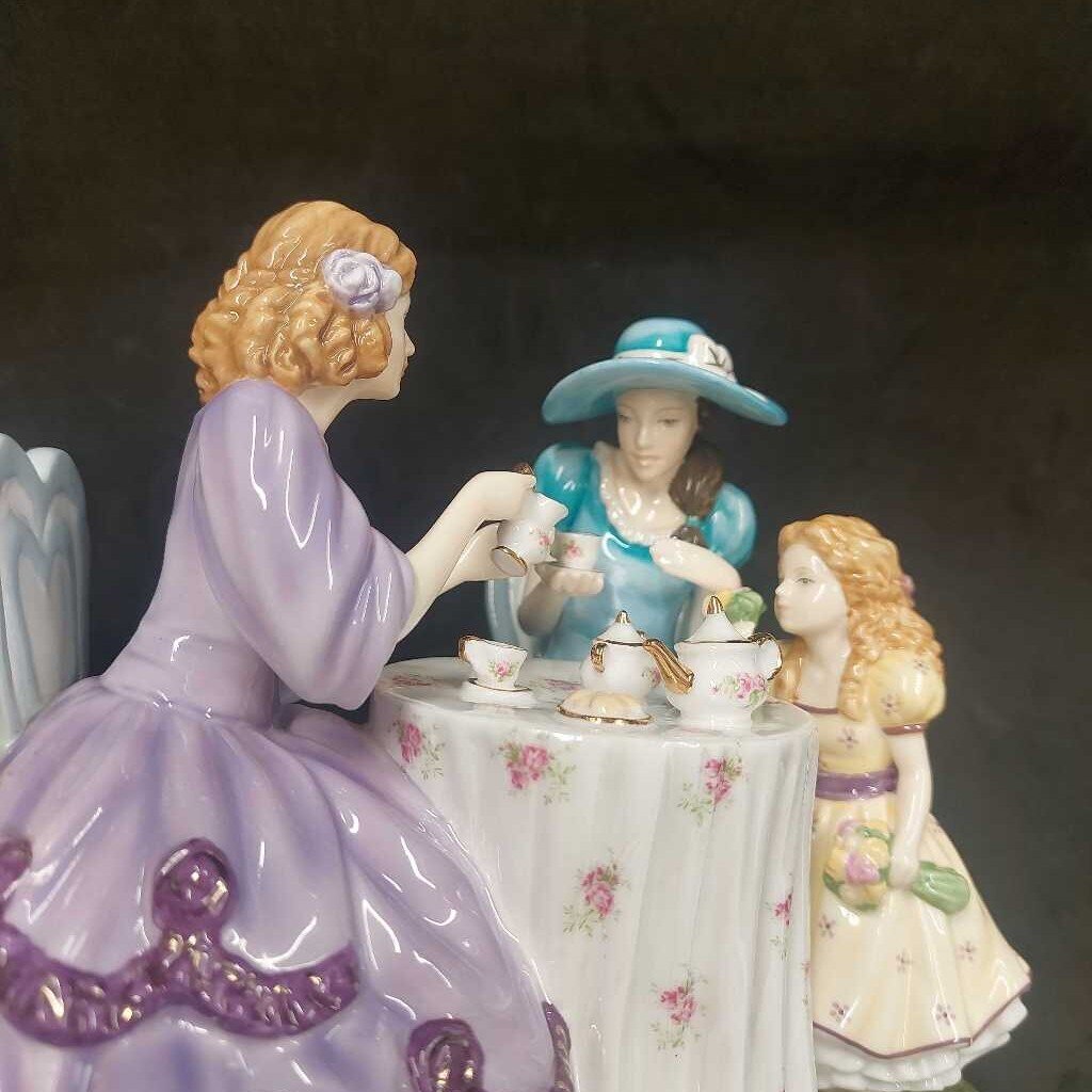 Royal Doulton 'Afternoon Tea" HN5498 Pretty Ladies Signed Ltd Ed - The URBANARY Home and Garden
