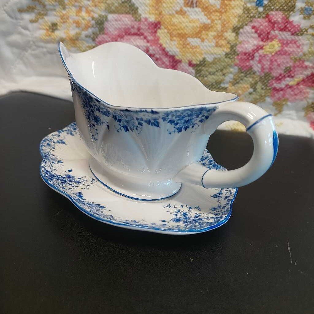Shelley England Dainty Blue Gravy Boat And Underplate Pattern No 051 28