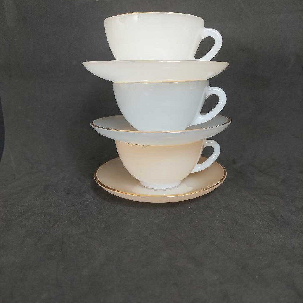 3 "Harlequin" Cup and Saucer by Arcopal France